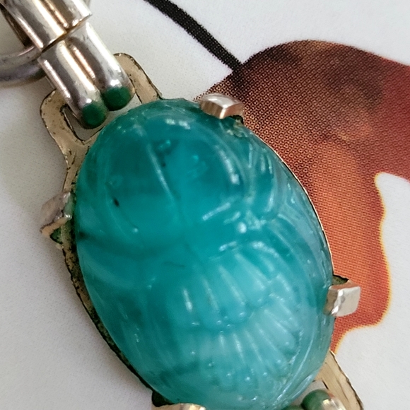 Unique 3 stone glass scarab bracelet - Picture 3 of 4
